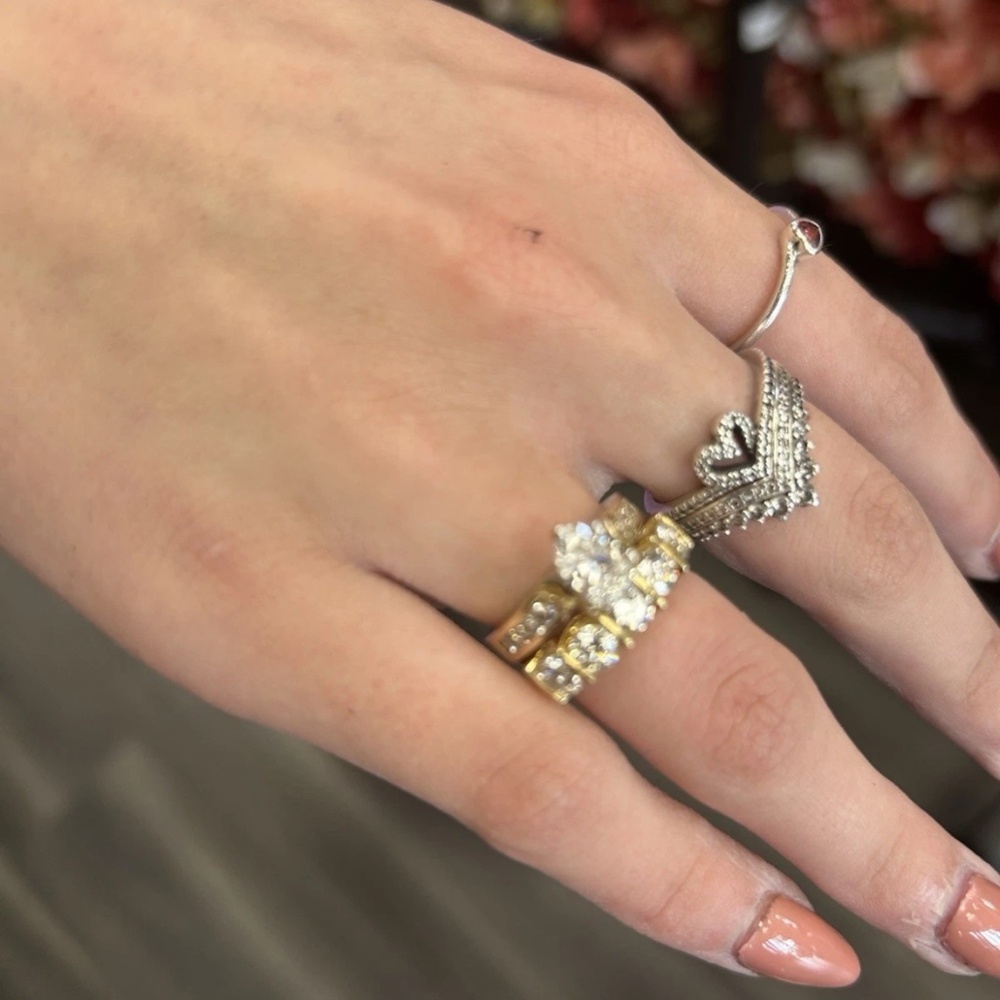 .95 Carat Center Diamond Ring Set.  Natural, Not Lab Grown.  14K Yellow Gold. - Picture 4 of 17